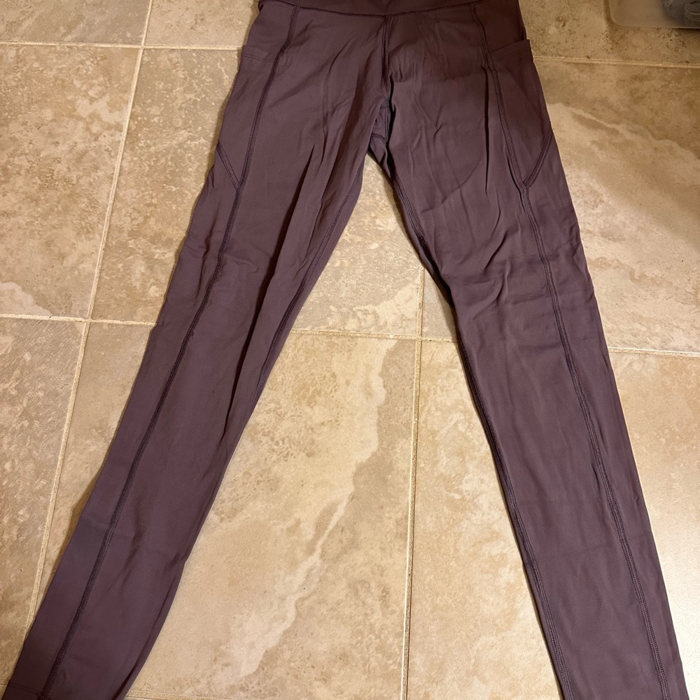 Purple Aeropostale leggings.